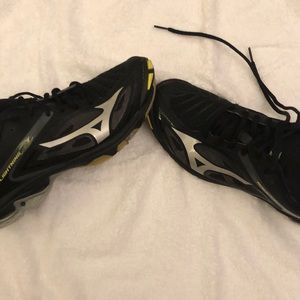 Mizuno Wave Lightning Volleyball Shoes